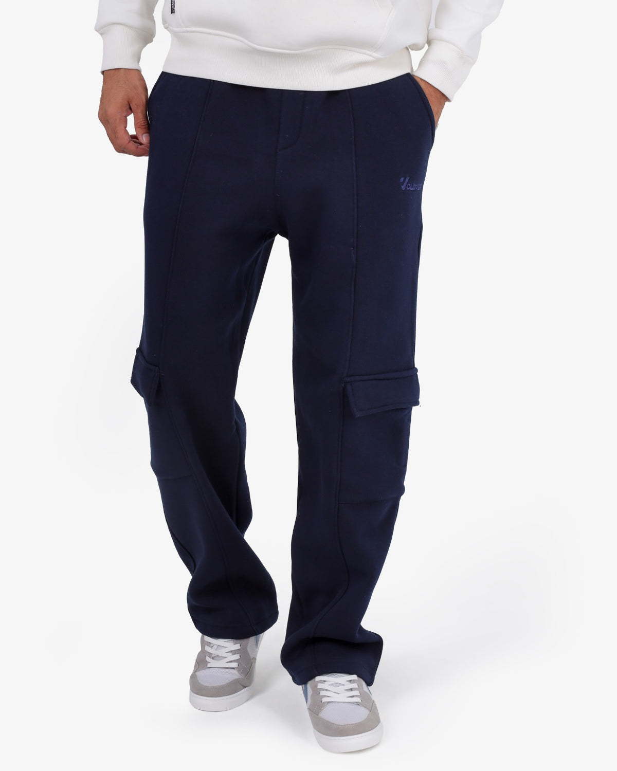 Clover-embroidered sponge cargo joggers