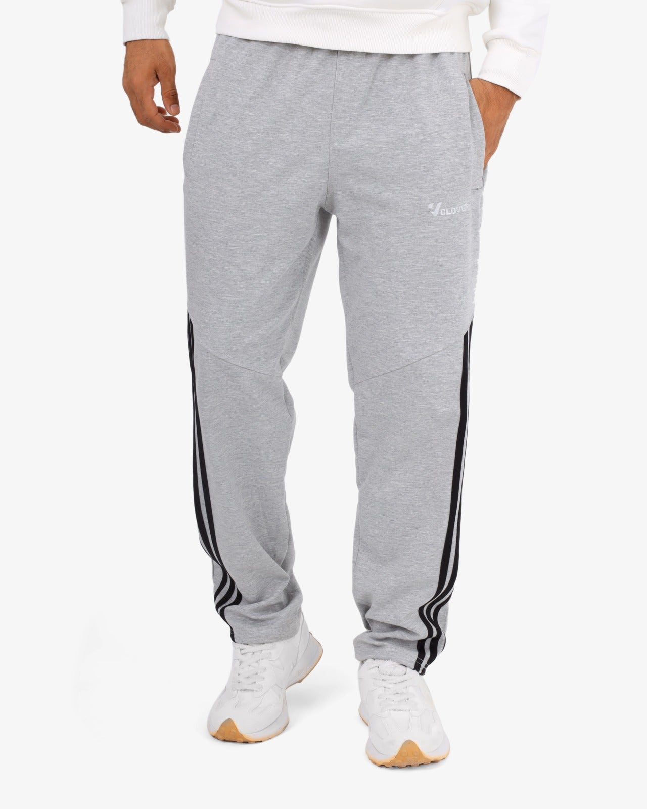 Wide-leg embroidered sweatpants (3-line design)