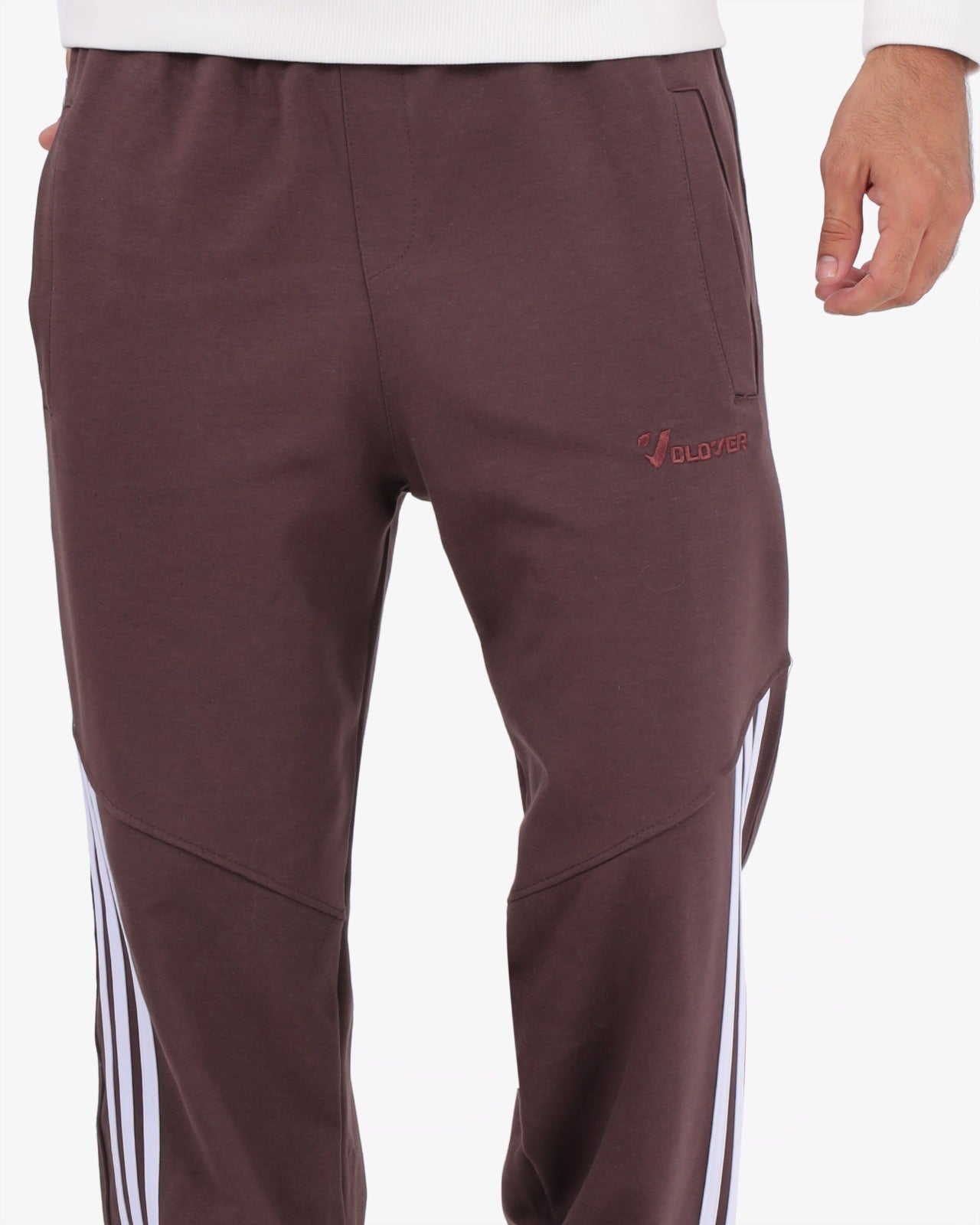 Wide-leg embroidered sweatpants (3-line design)