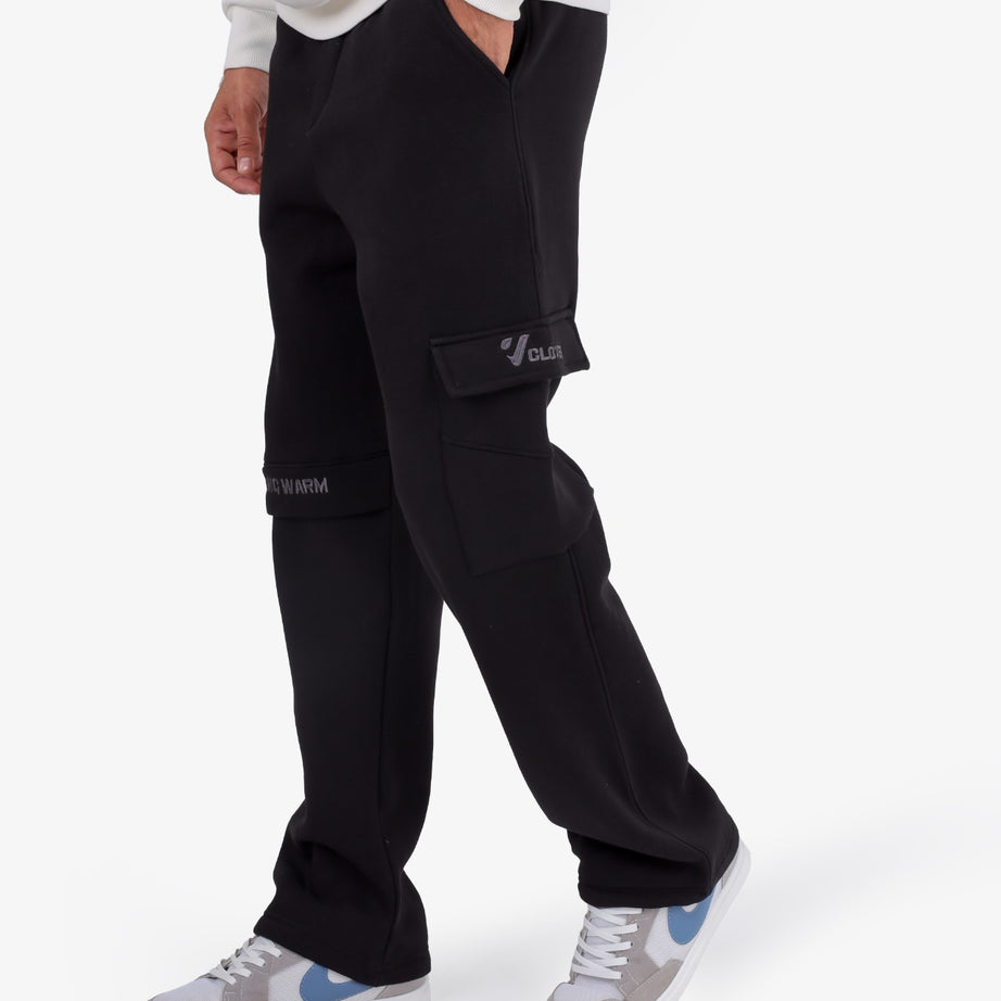Solid-colored sponge-fabric cargo joggers with a single pocket