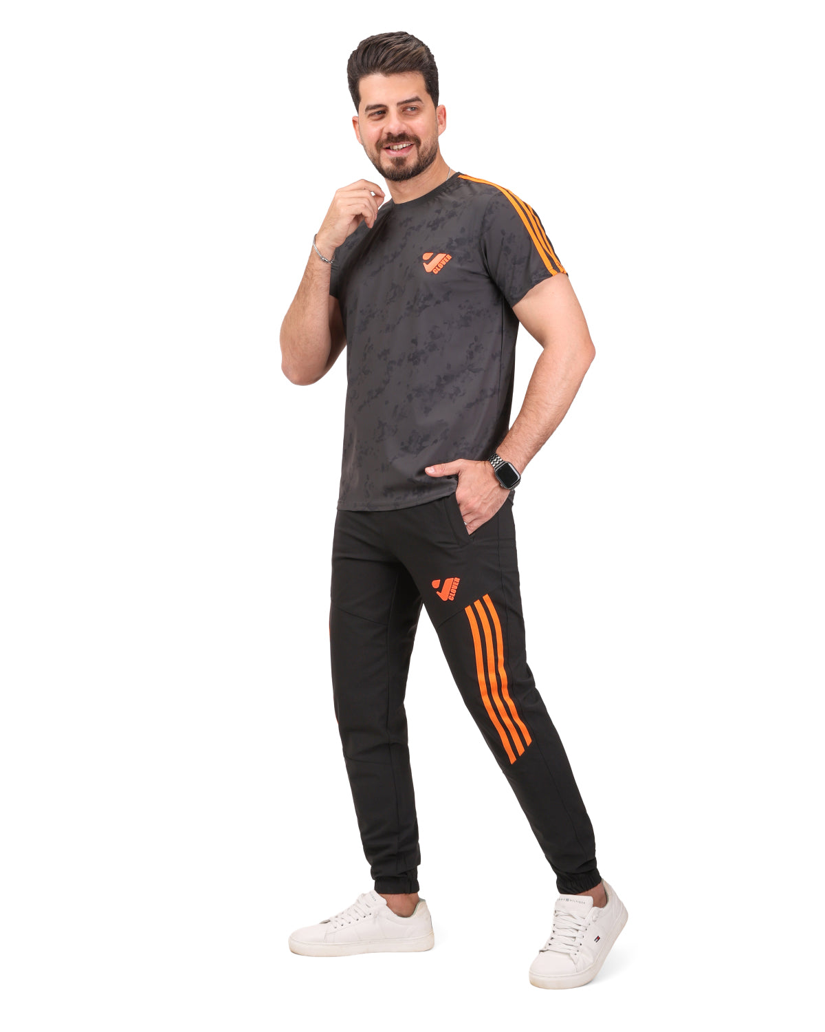 Round Clover sports tracksuit with straps