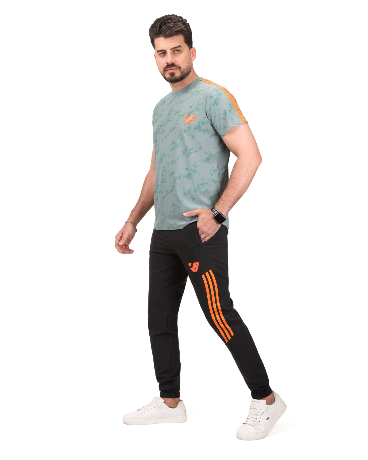 Round Clover sports tracksuit with straps